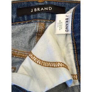 J Brand Ellis Cropped in Rival Distressed Medium Wash Jeans 9057E476 Womens